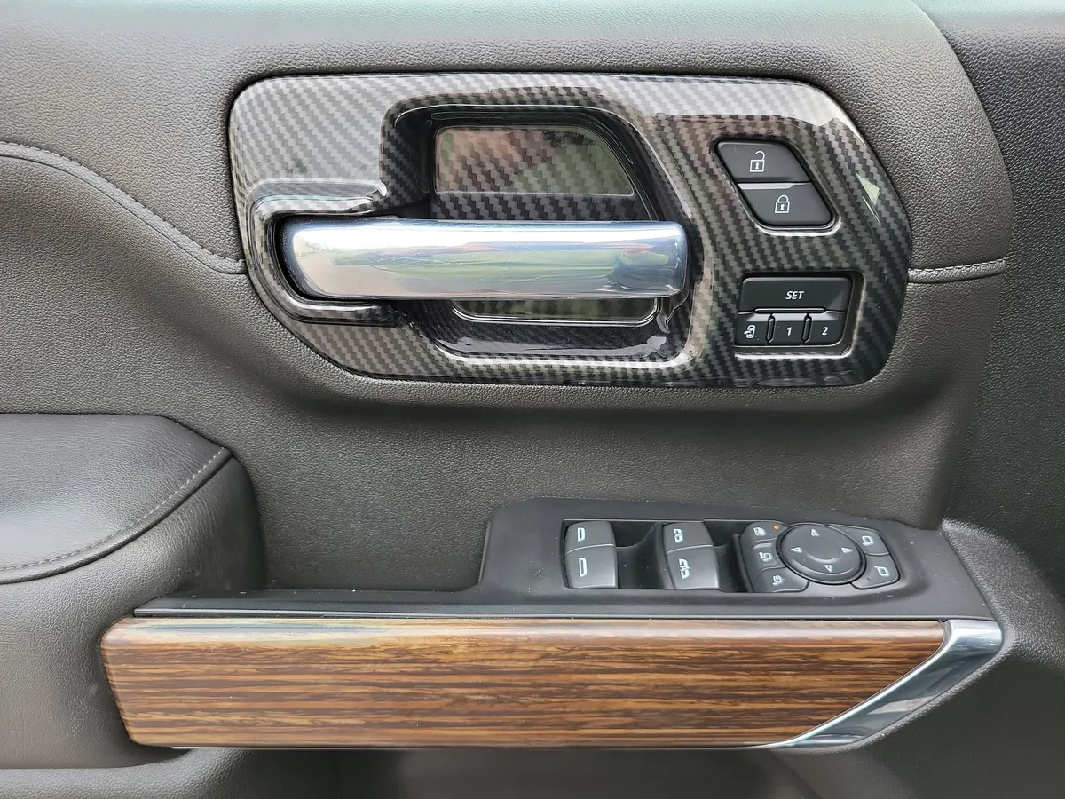 2022 Chevrolet Silverado 3500 HD High Country thumbnail 24