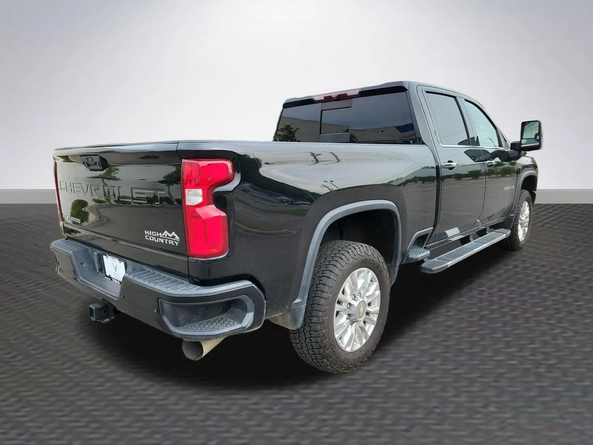 2022 Chevrolet Silverado 3500 HD High Country thumbnail 5