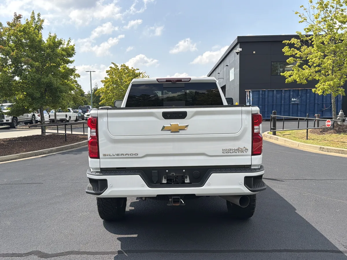 2022 Chevrolet Silverado 3500HD High Country thumbnail 13