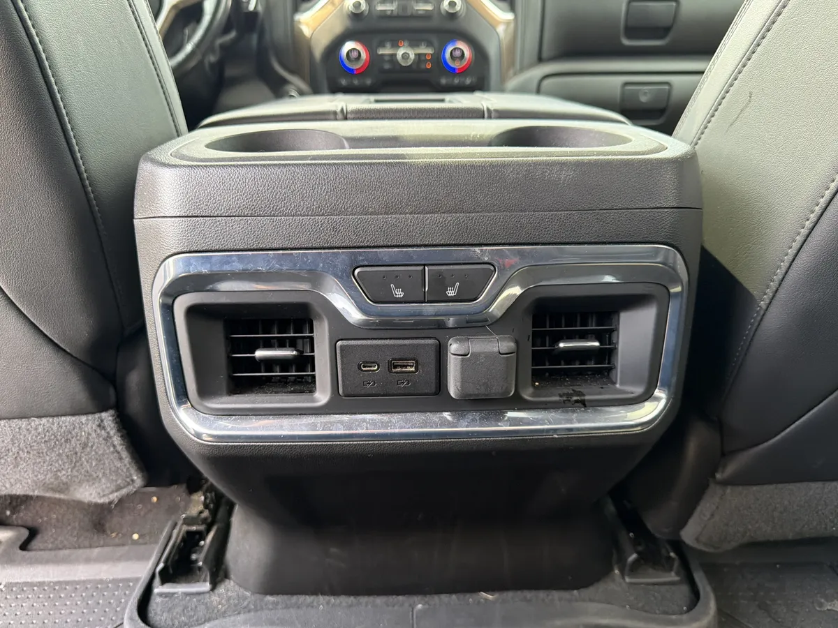 2022 Chevrolet Silverado 3500HD High Country thumbnail 22