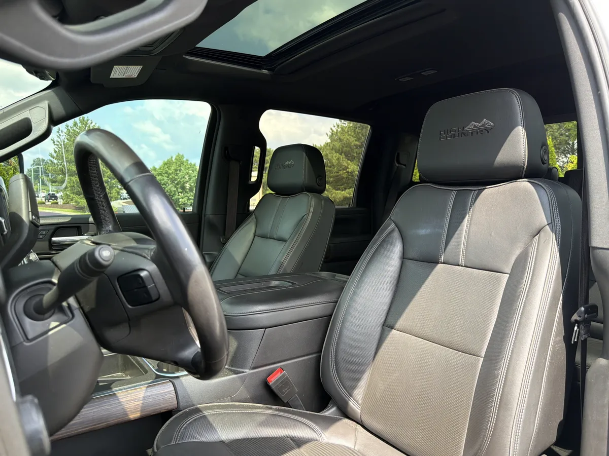 2022 Chevrolet Silverado 3500HD High Country thumbnail 6