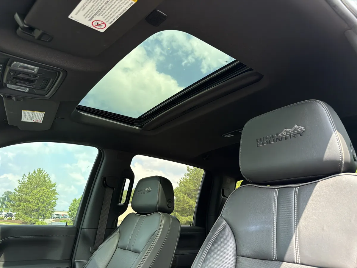 2022 Chevrolet Silverado 3500HD High Country thumbnail 7