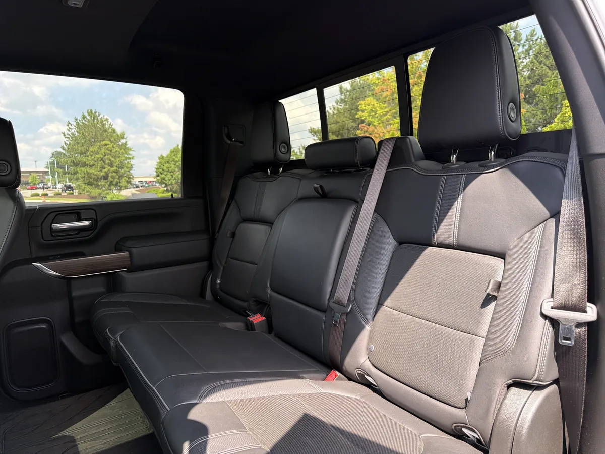 2022 Chevrolet Silverado 3500HD High Country thumbnail 8