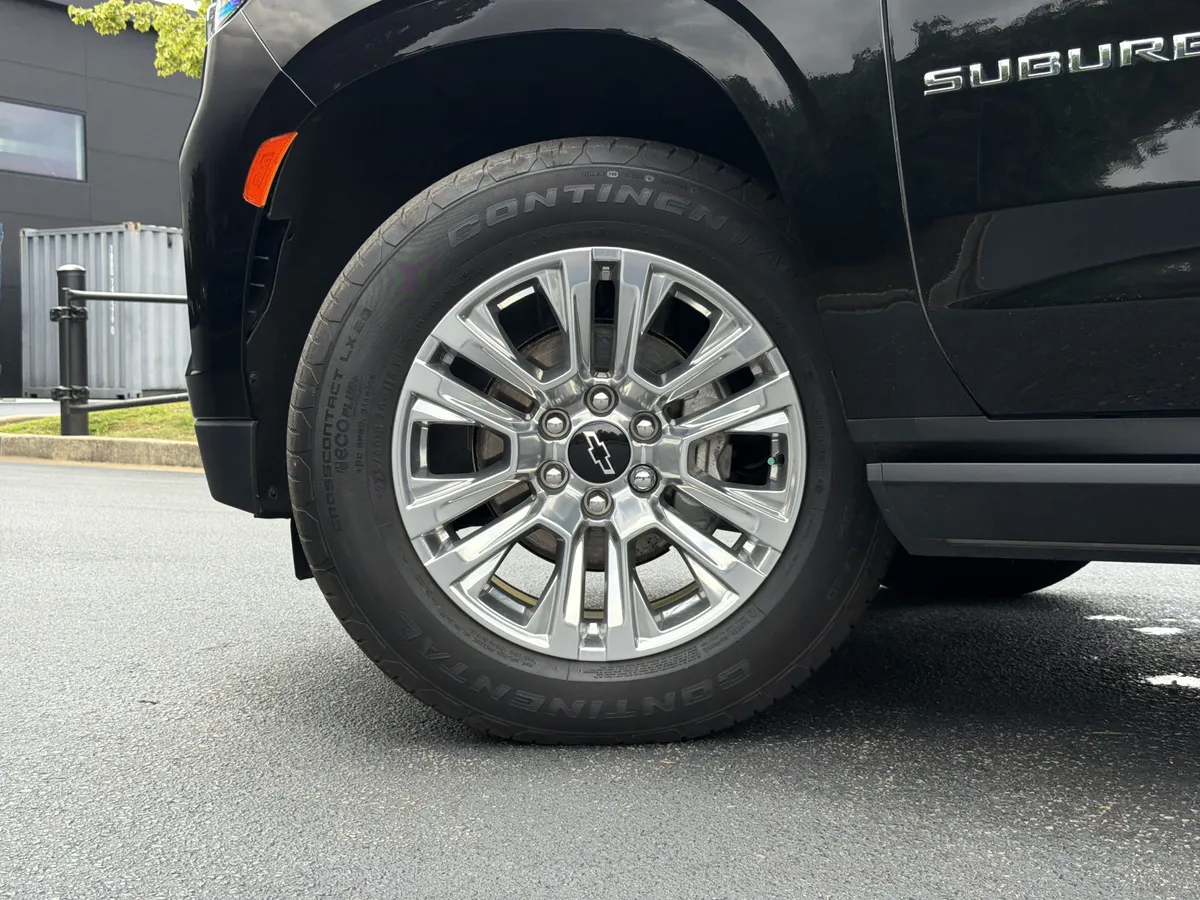 2022 Chevrolet Suburban High Country thumbnail 11