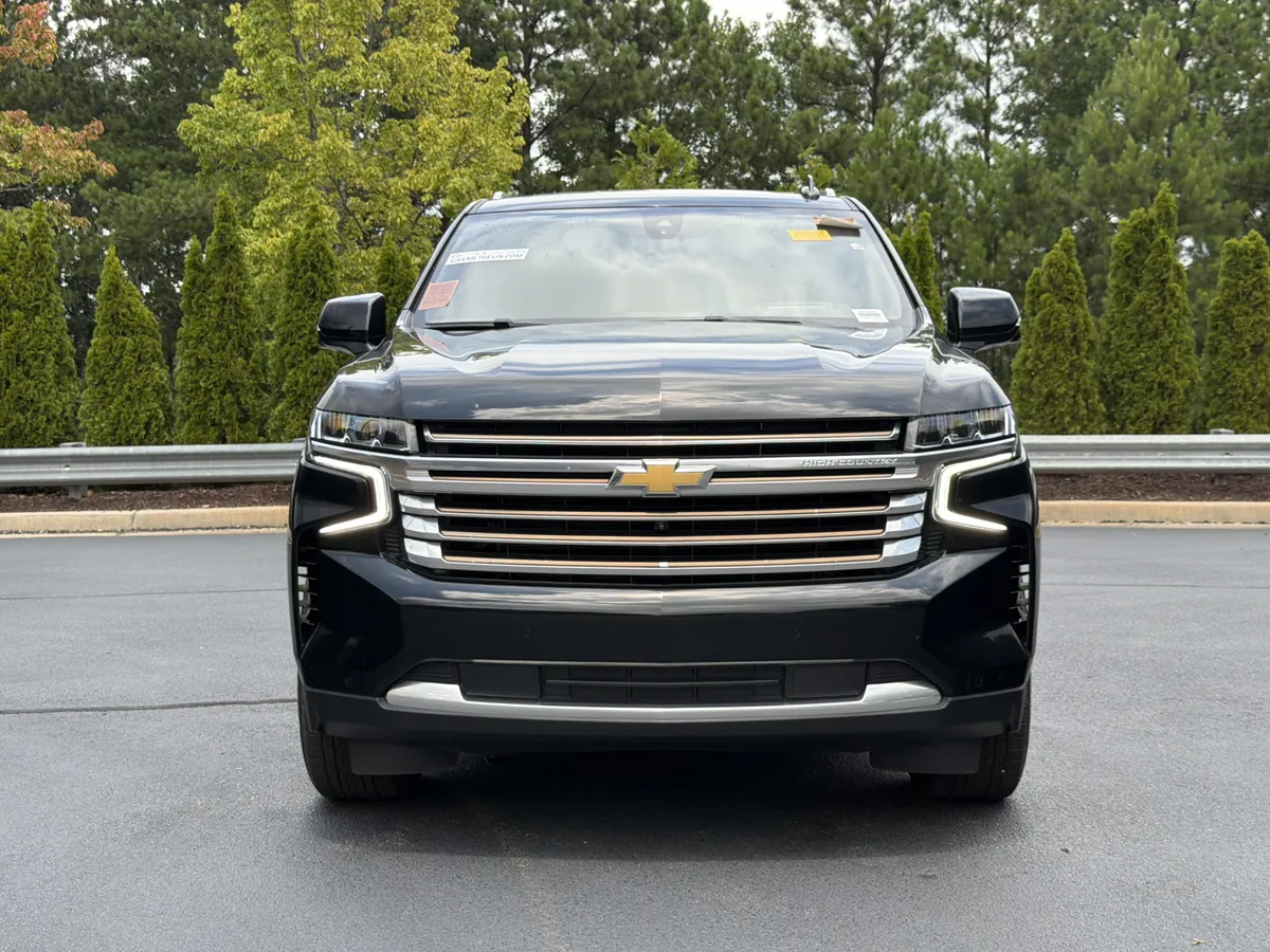 2022 Chevrolet Suburban High Country thumbnail 12