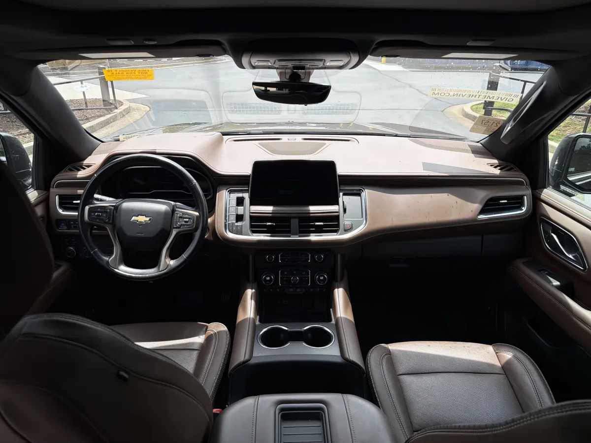 2022 Chevrolet Suburban High Country thumbnail 17