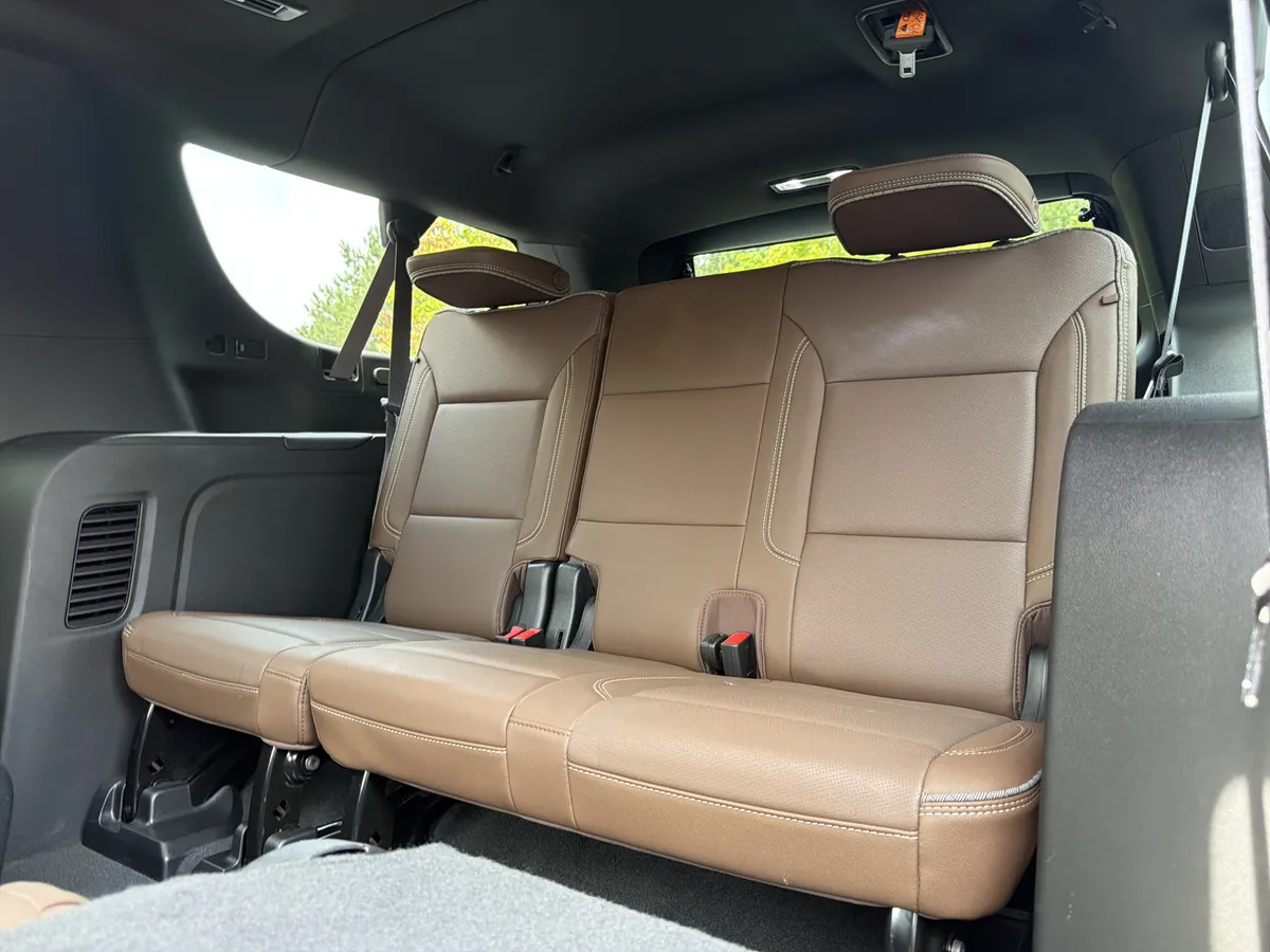 2022 Chevrolet Suburban High Country thumbnail 7