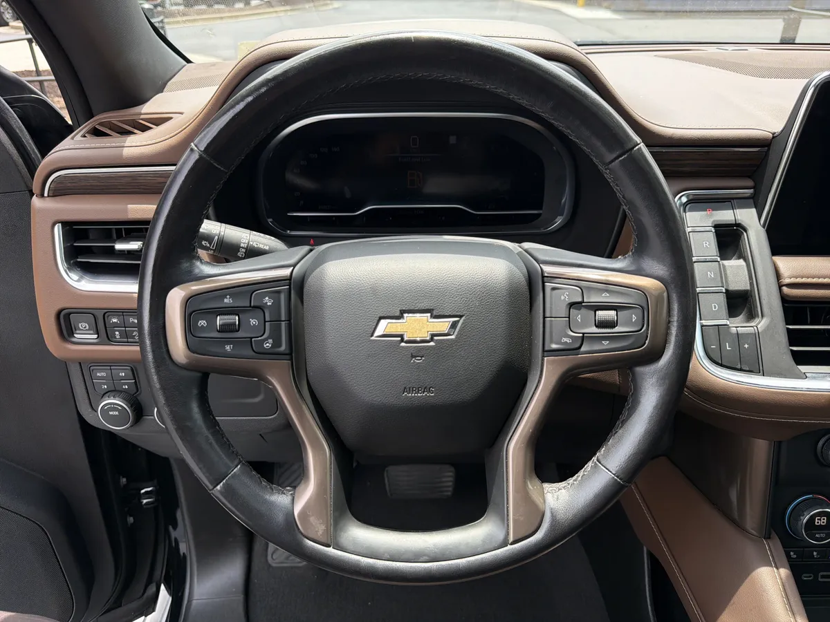 2022 Chevrolet Suburban High Country thumbnail 9