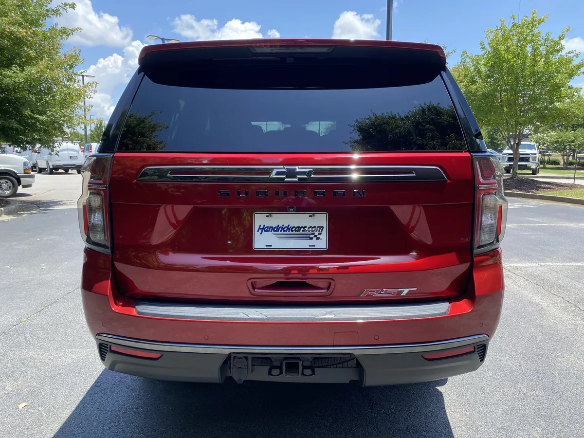 2022 Chevrolet Suburban RST thumbnail 7