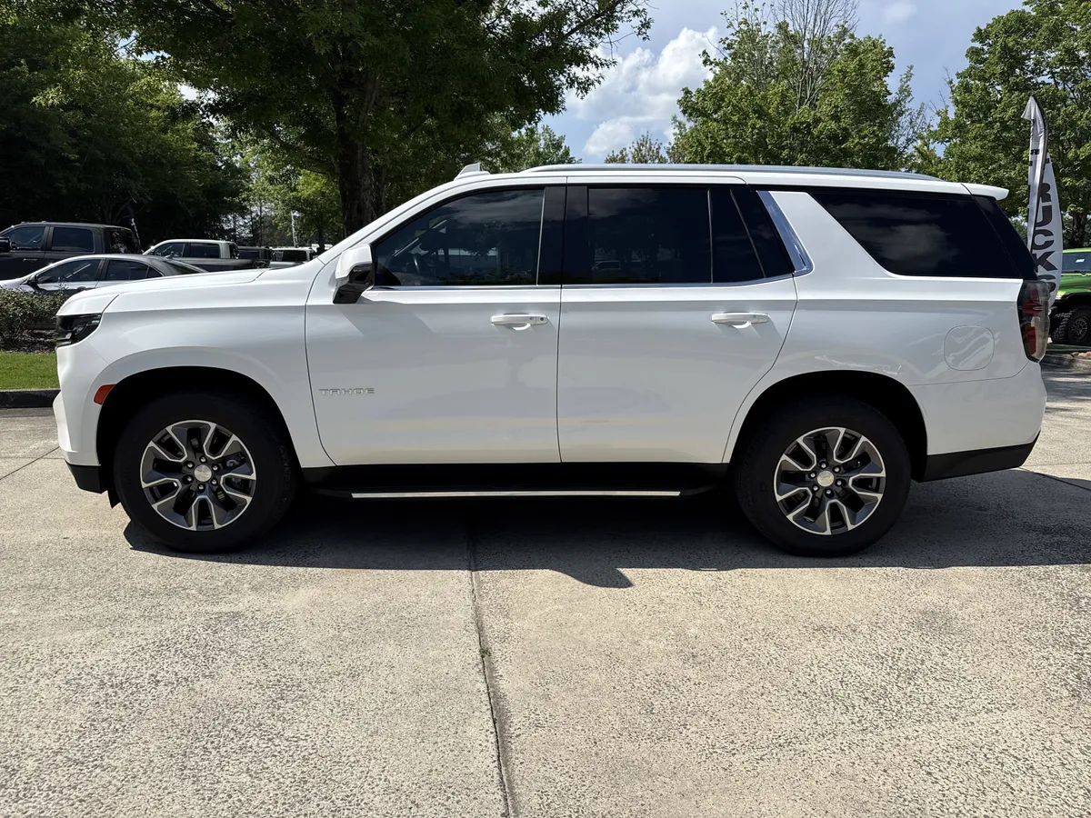 2022 Chevrolet Tahoe LT thumbnail 4