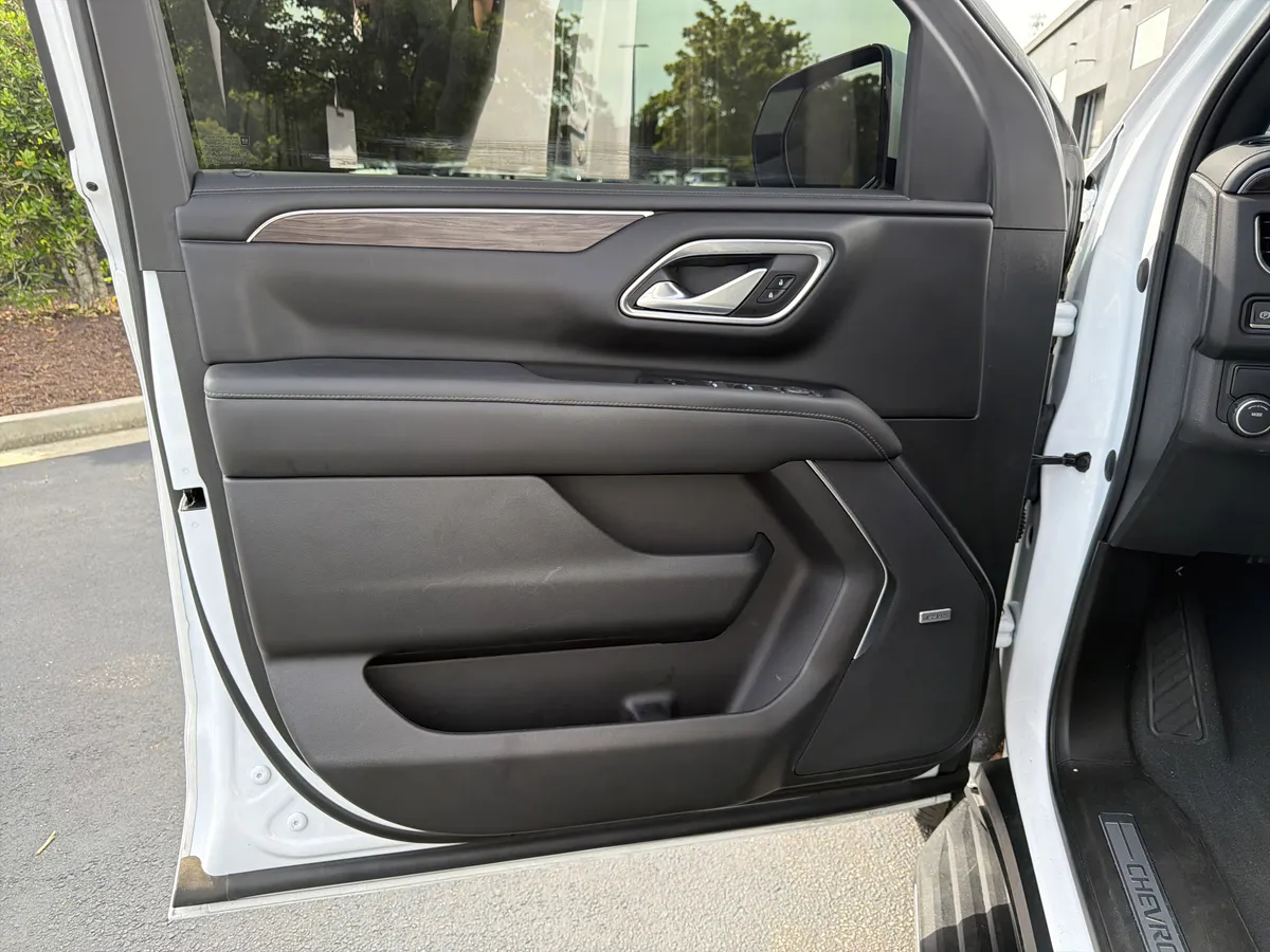 2022 Chevrolet Tahoe LT thumbnail 24