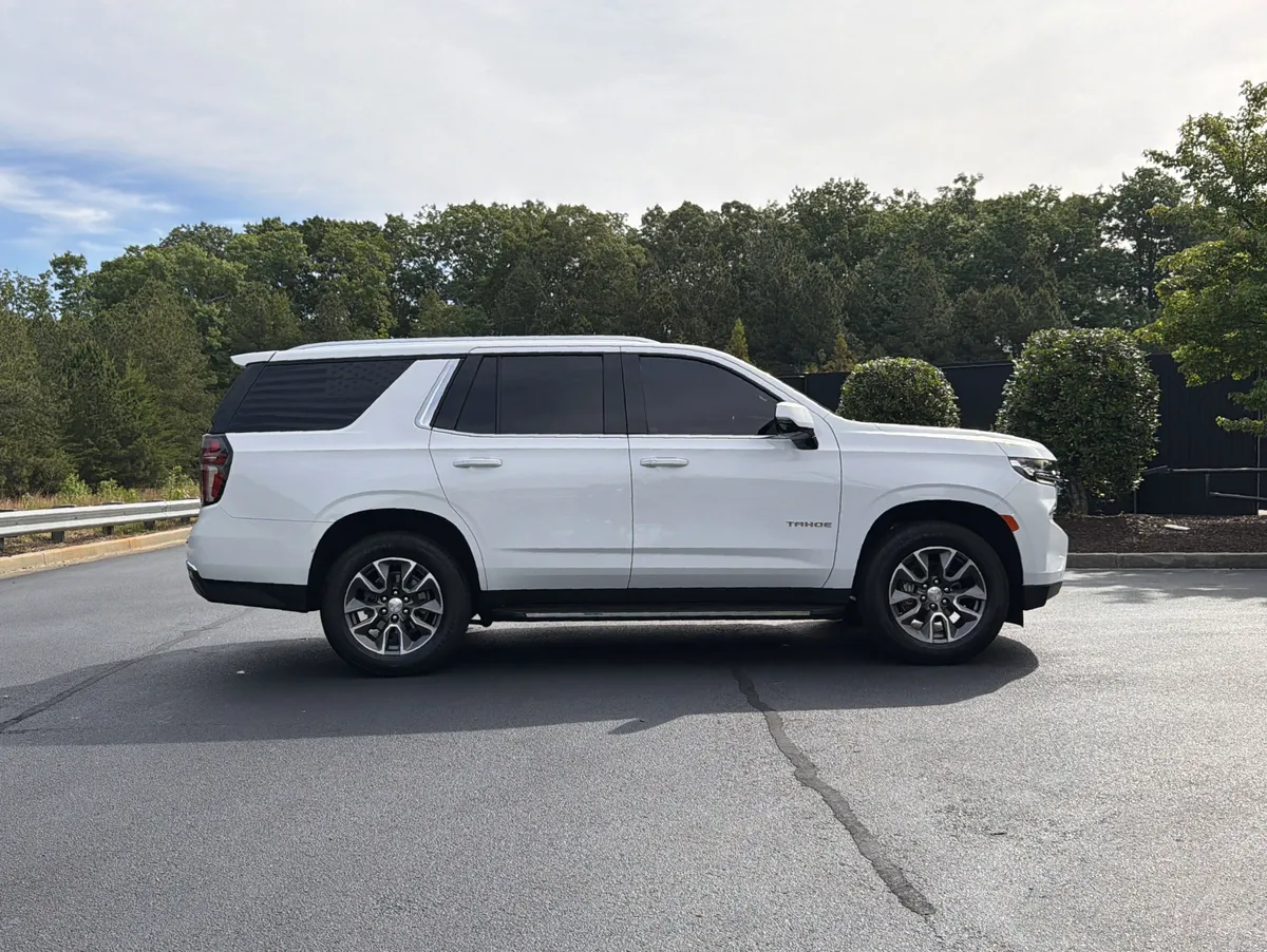 2022 Chevrolet Tahoe LT thumbnail 4