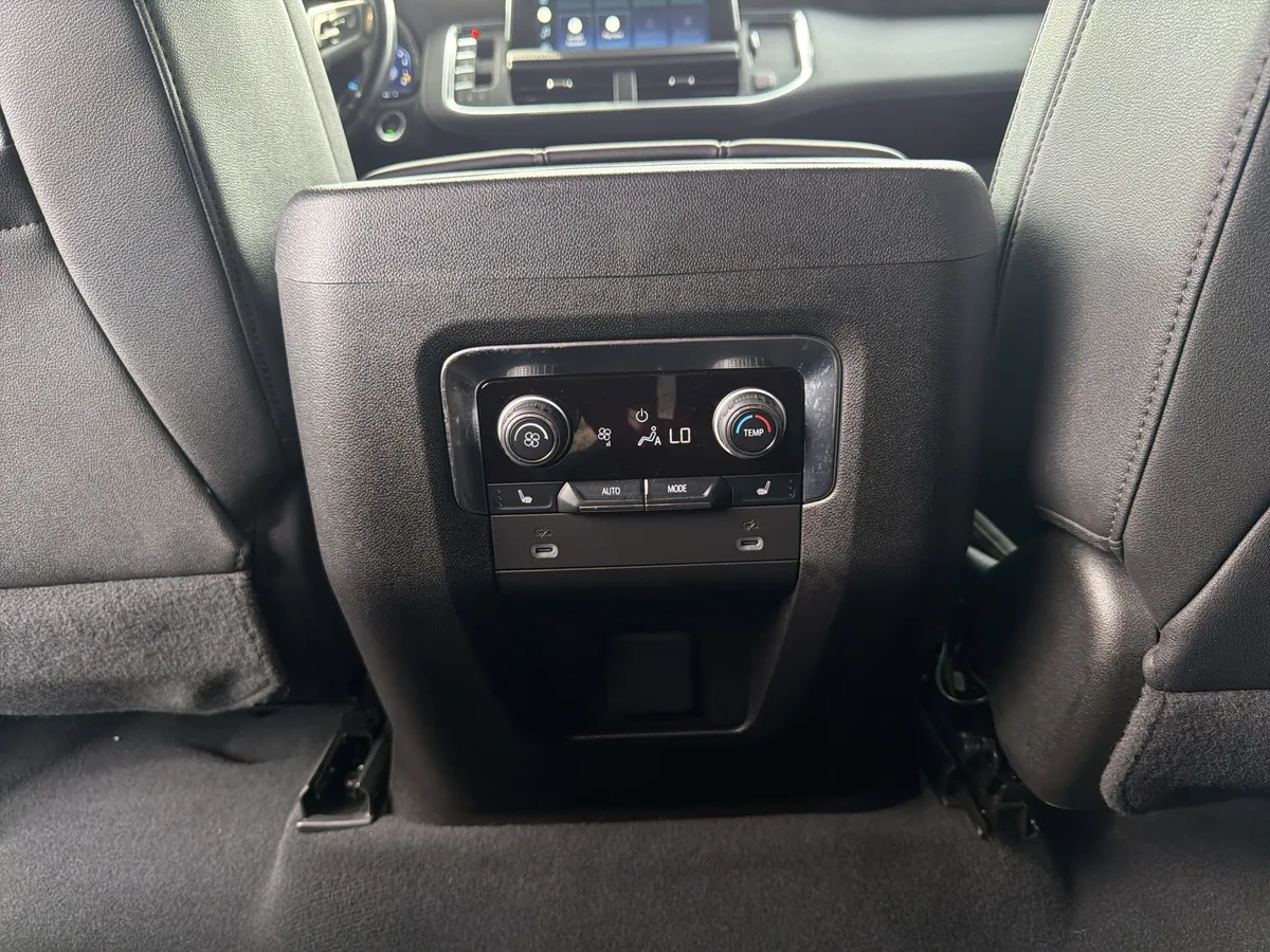 2022 Chevrolet Tahoe LT thumbnail 46