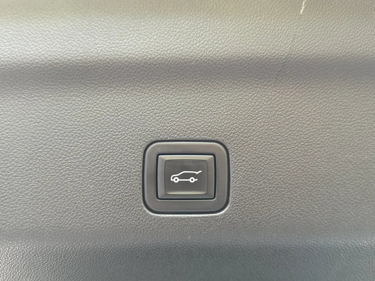 2022 Chevrolet Tahoe LT thumbnail 55
