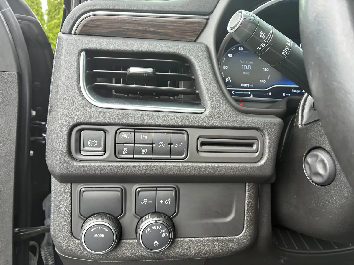 2022 Chevrolet Tahoe LT thumbnail 27