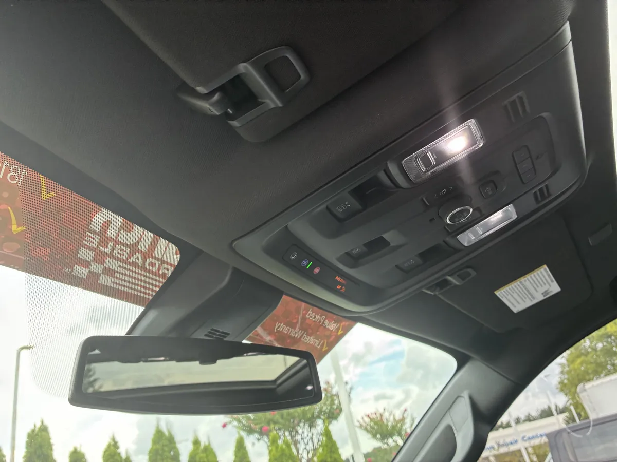 2022 Chevrolet Tahoe LT thumbnail 38