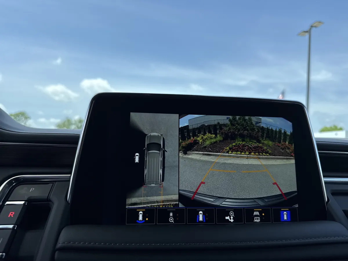 2022 Chevrolet Tahoe LT thumbnail 24