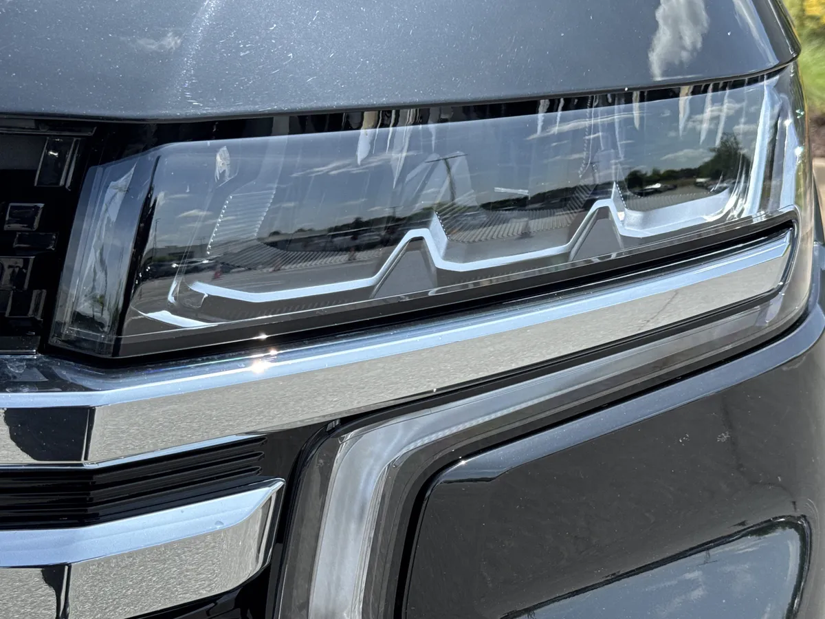 2022 Chevrolet Tahoe LT thumbnail 5