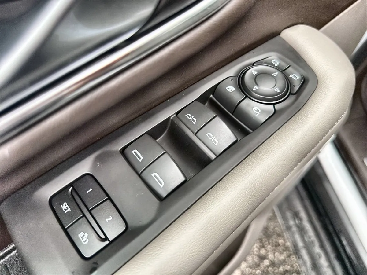 2022 Chevrolet Tahoe LT thumbnail 19