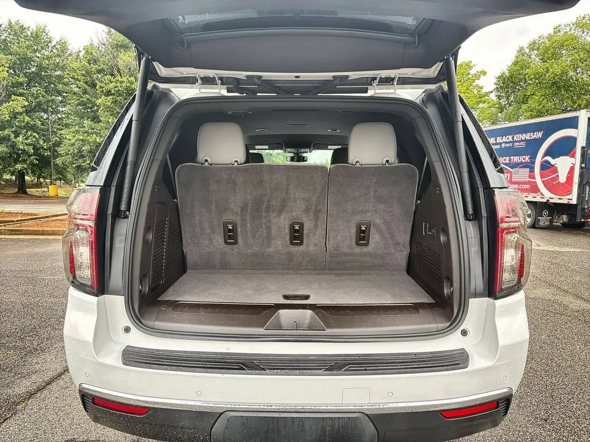 2022 Chevrolet Tahoe LT thumbnail 21