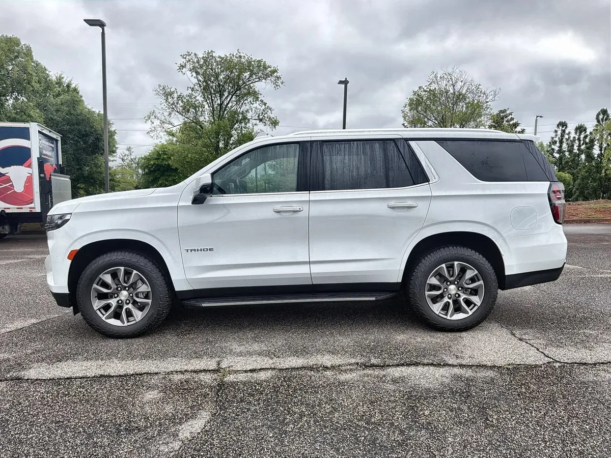 2022 Chevrolet Tahoe LT thumbnail 5