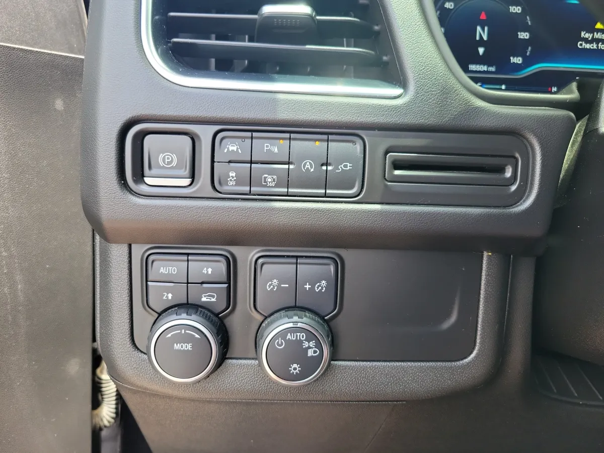 2022 Chevrolet Tahoe RST thumbnail 17