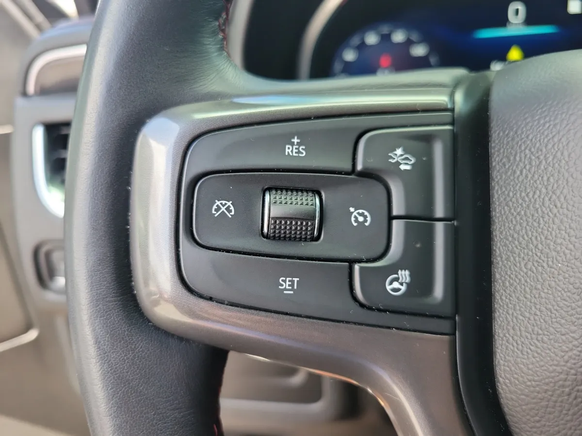 2022 Chevrolet Tahoe RST thumbnail 18