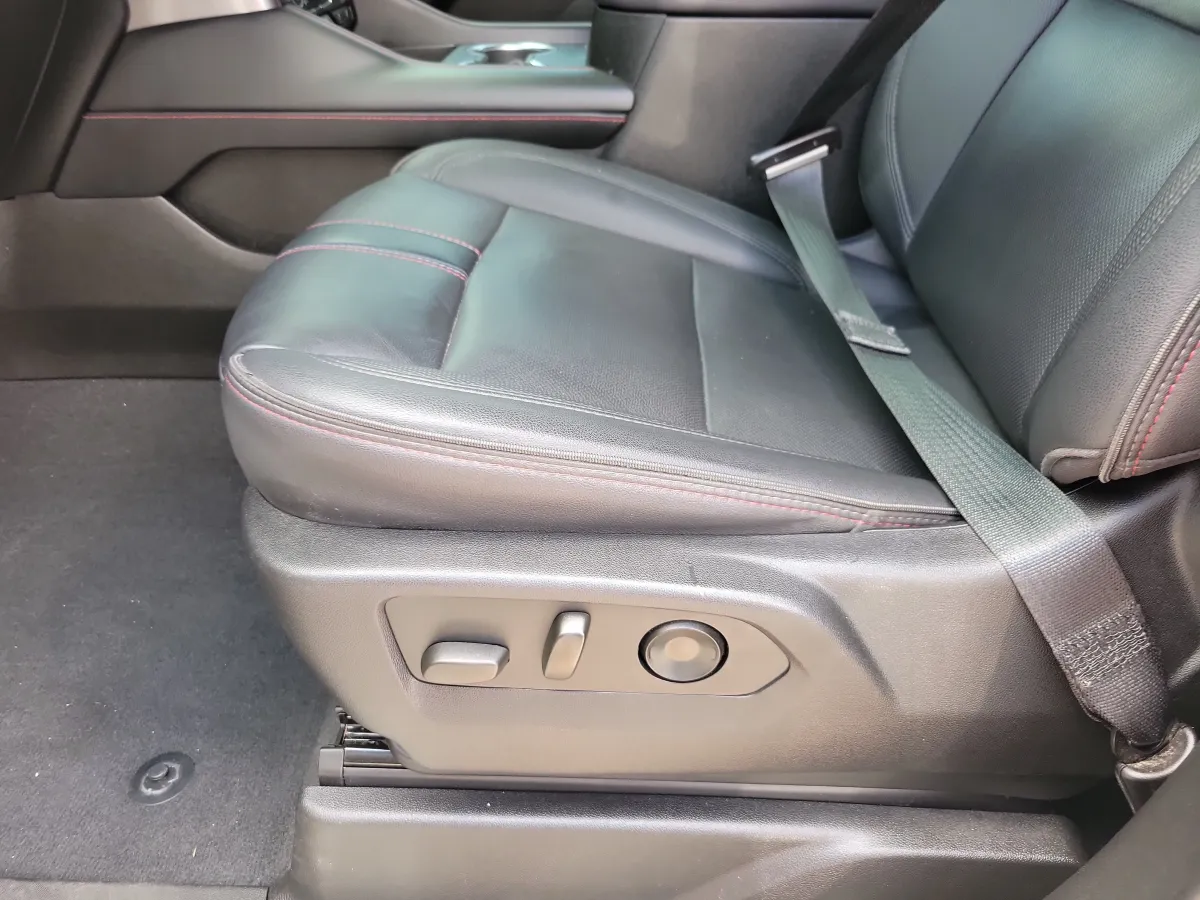 2022 Chevrolet Tahoe RST thumbnail 6
