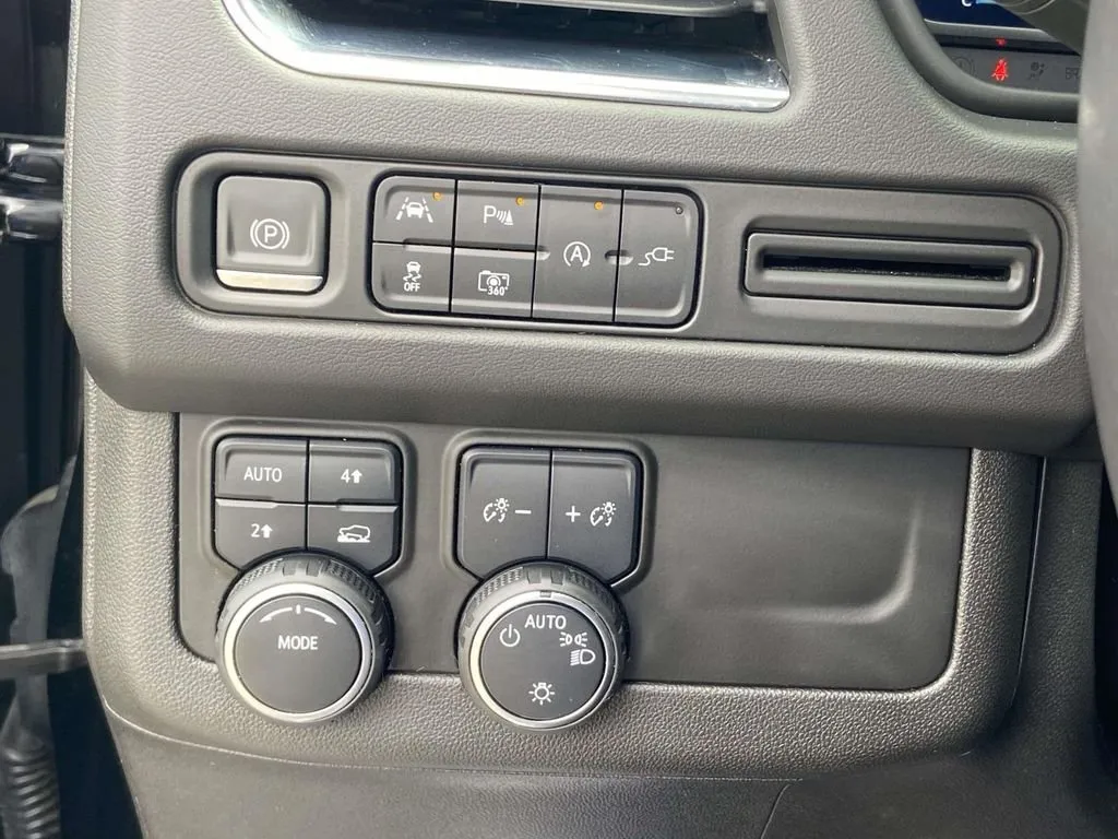 2022 Chevrolet Tahoe RST thumbnail 31