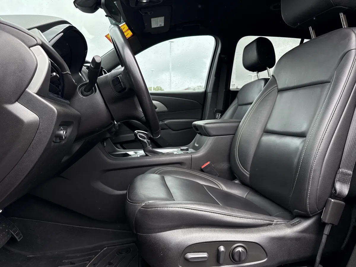 2022 Chevrolet Traverse LT Leather thumbnail 15