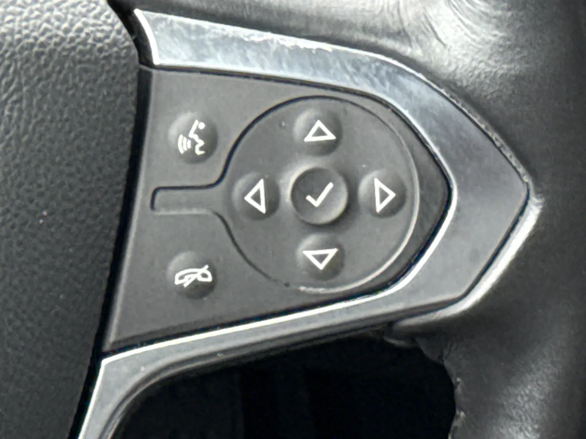 2022 Chevrolet Traverse LT Leather thumbnail 19