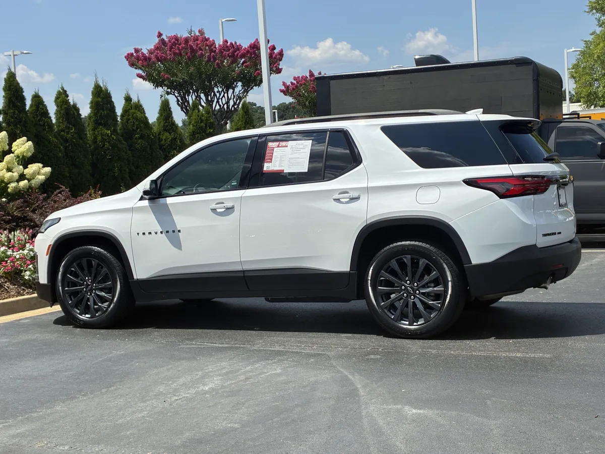 2022 Chevrolet Traverse RS thumbnail 11