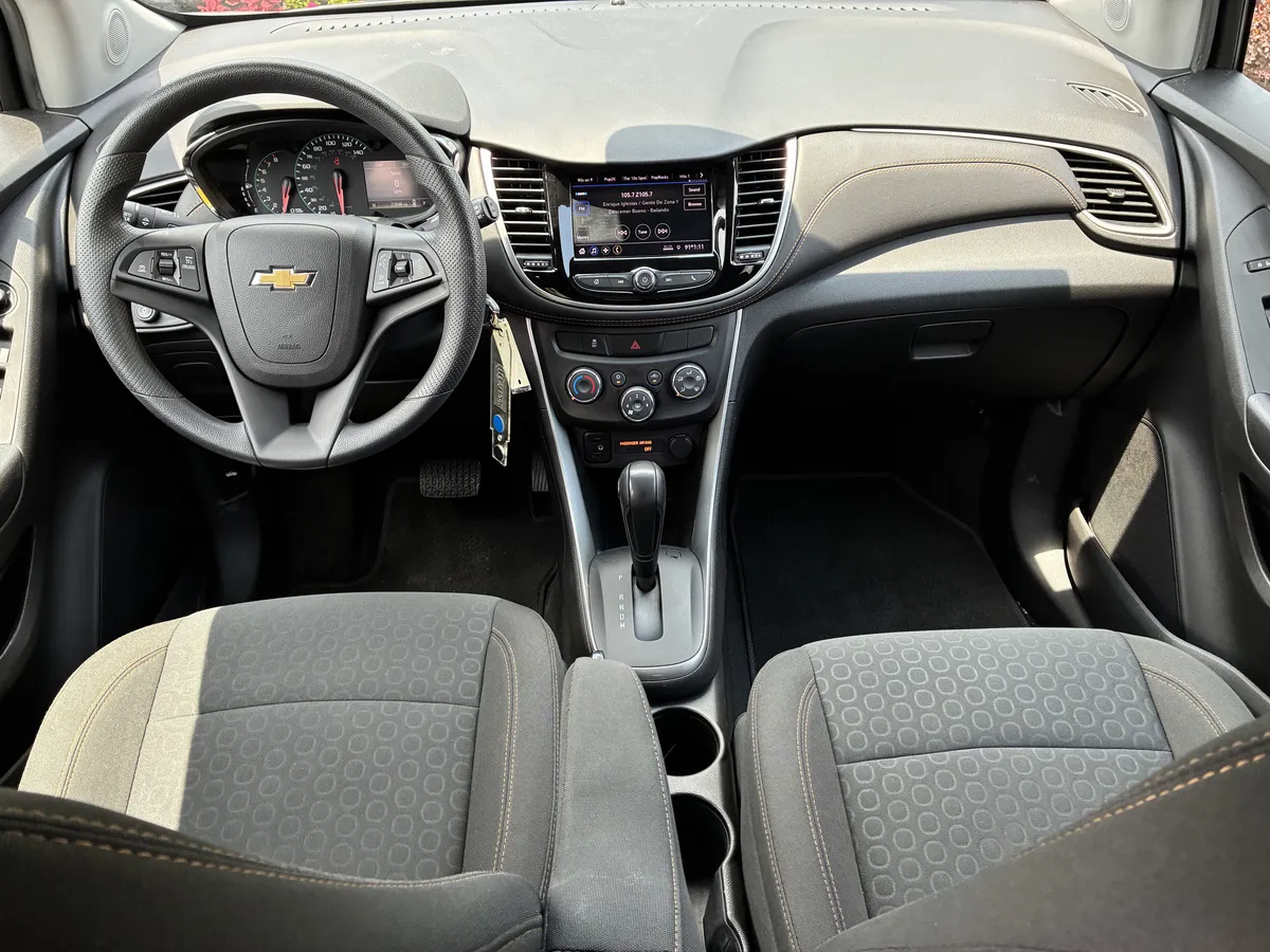 2022 Chevrolet Trax LS thumbnail 15