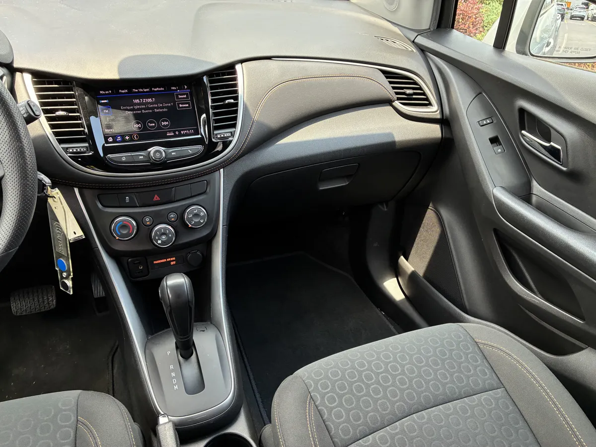 2022 Chevrolet Trax LS thumbnail 16