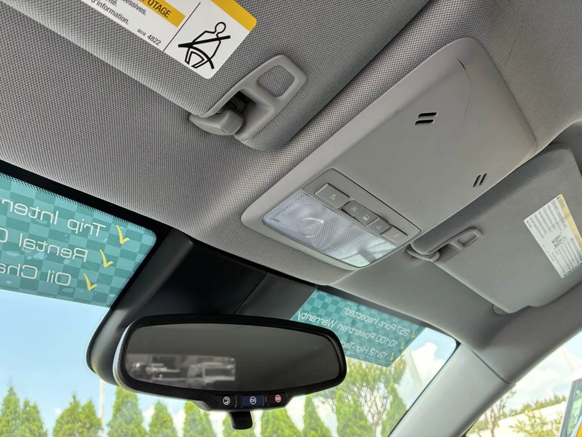 2022 Chevrolet Trax LS thumbnail 32