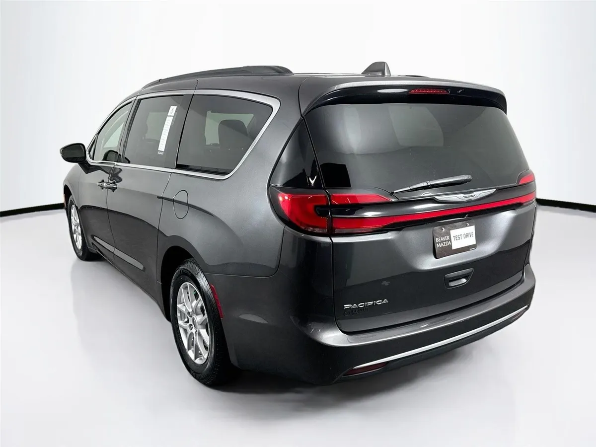 2022 Chrysler Pacifica Touring L thumbnail 11