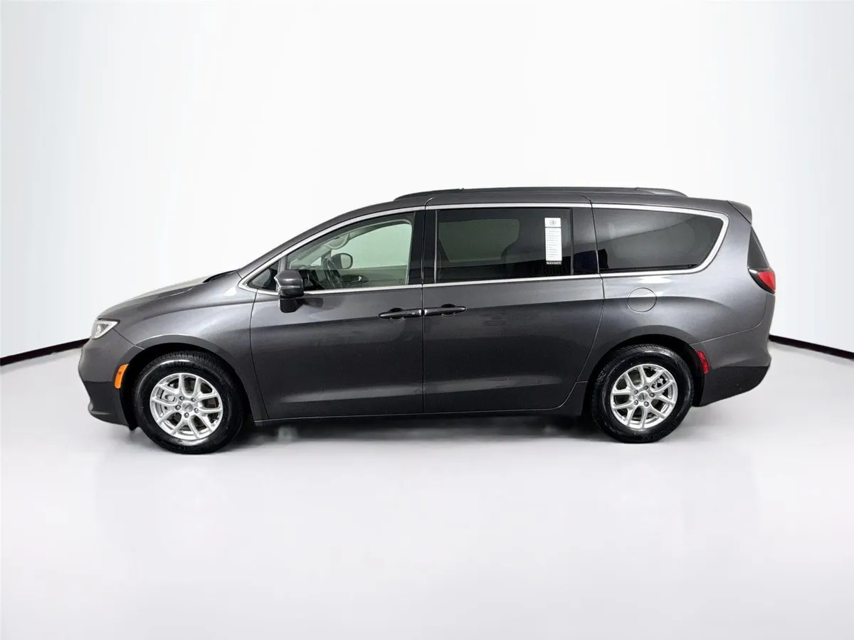 2022 Chrysler Pacifica Touring L thumbnail 12