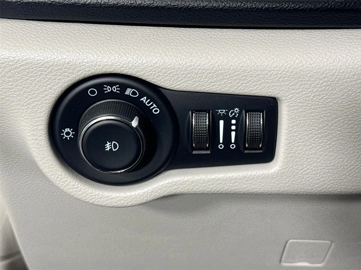 2022 Chrysler Pacifica Touring L thumbnail 13