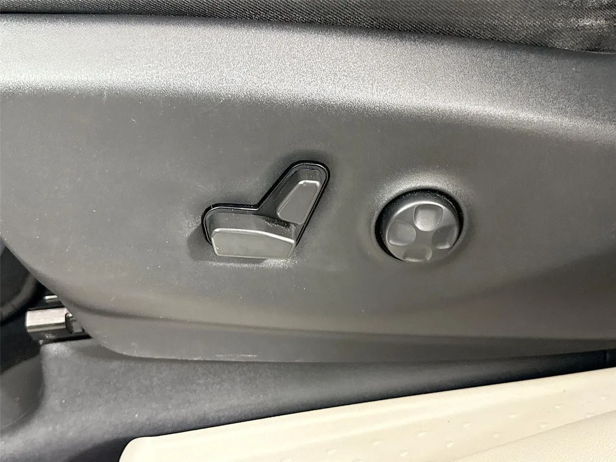 2022 Chrysler Pacifica Touring L thumbnail 24