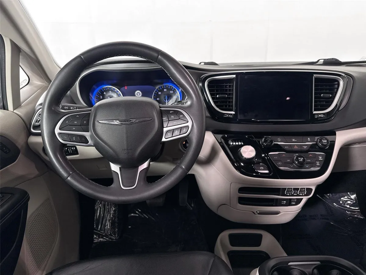 2022 Chrysler Pacifica Touring L thumbnail 26