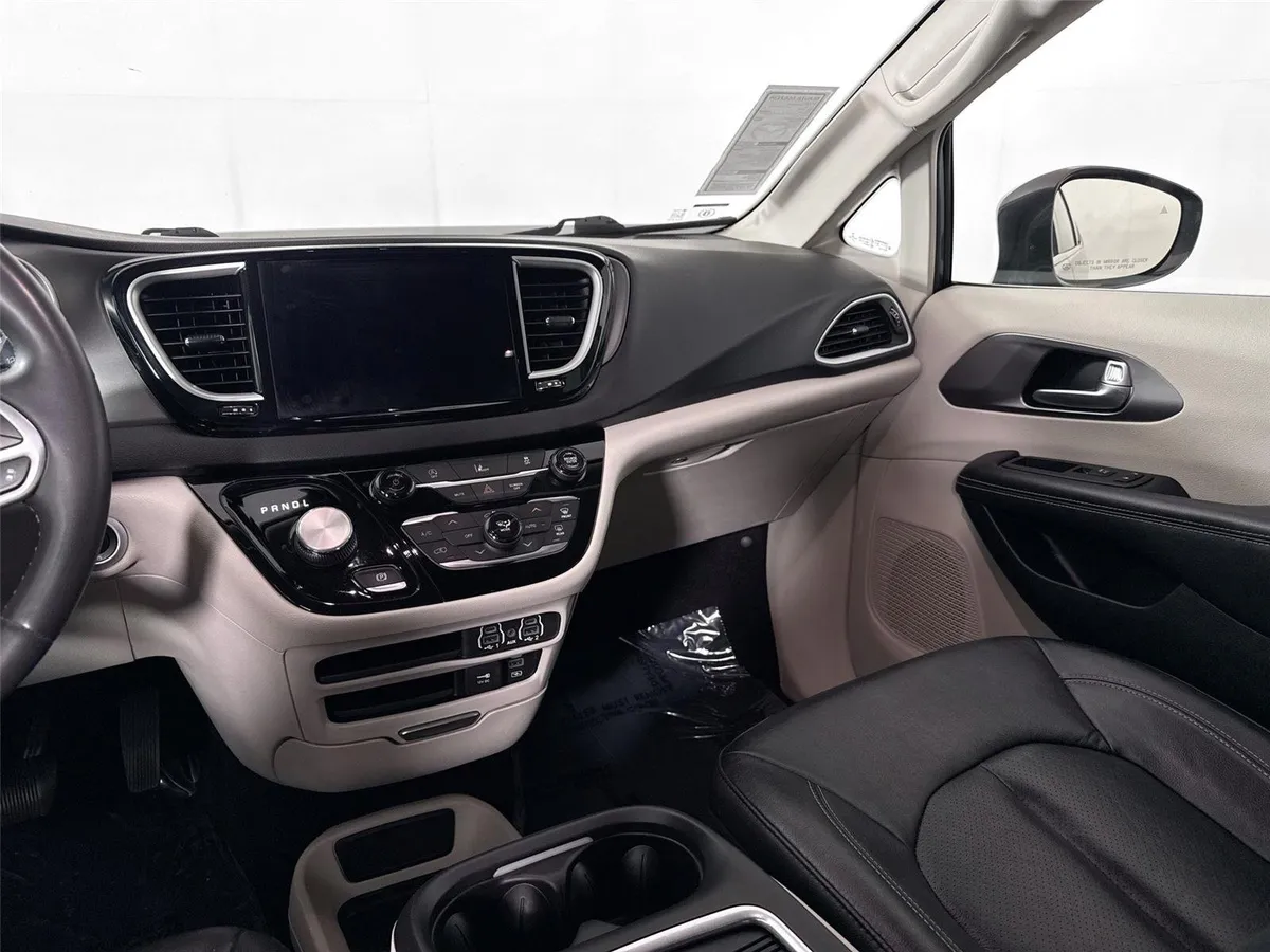 2022 Chrysler Pacifica Touring L thumbnail 27