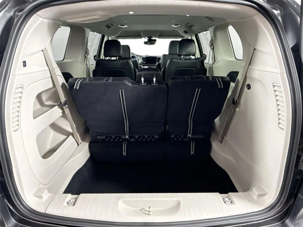 2022 Chrysler Pacifica Touring L thumbnail 30