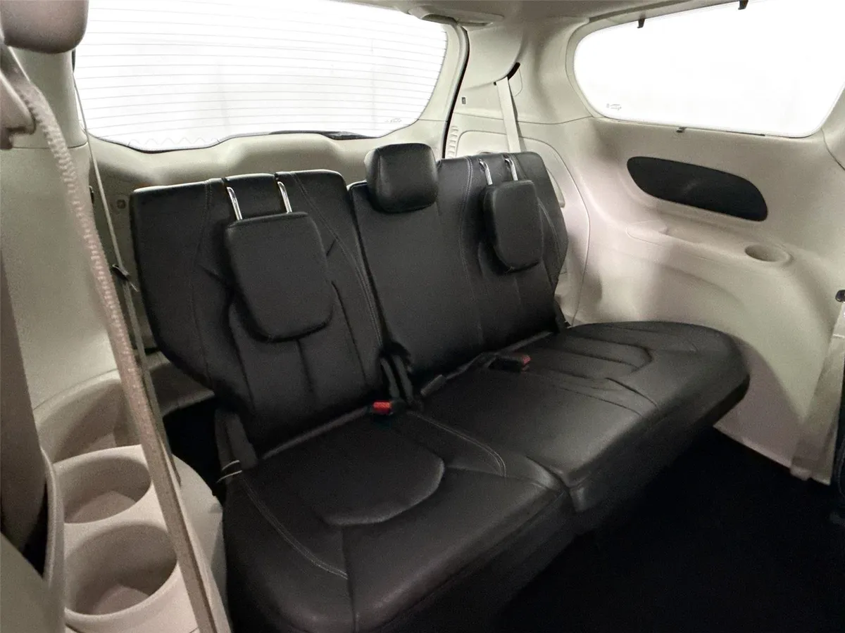 2022 Chrysler Pacifica Touring L thumbnail 33
