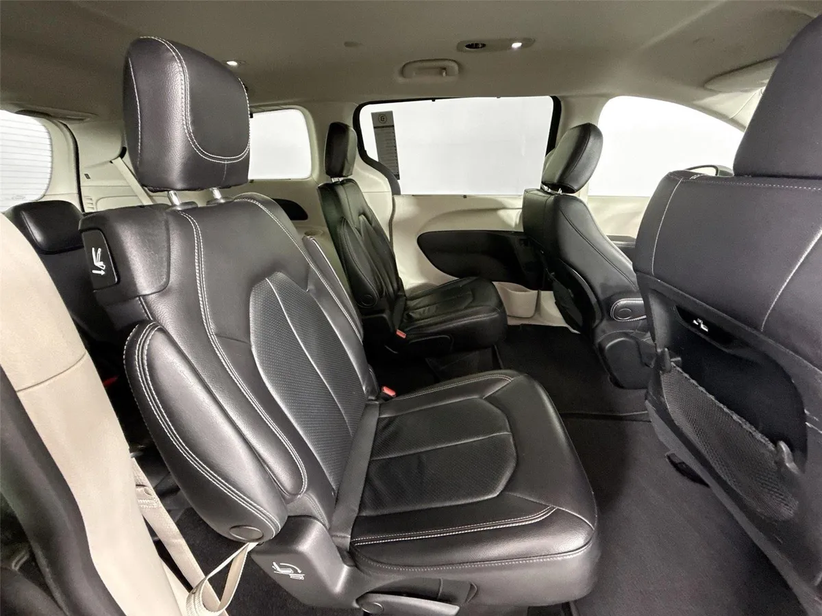 2022 Chrysler Pacifica Touring L thumbnail 34
