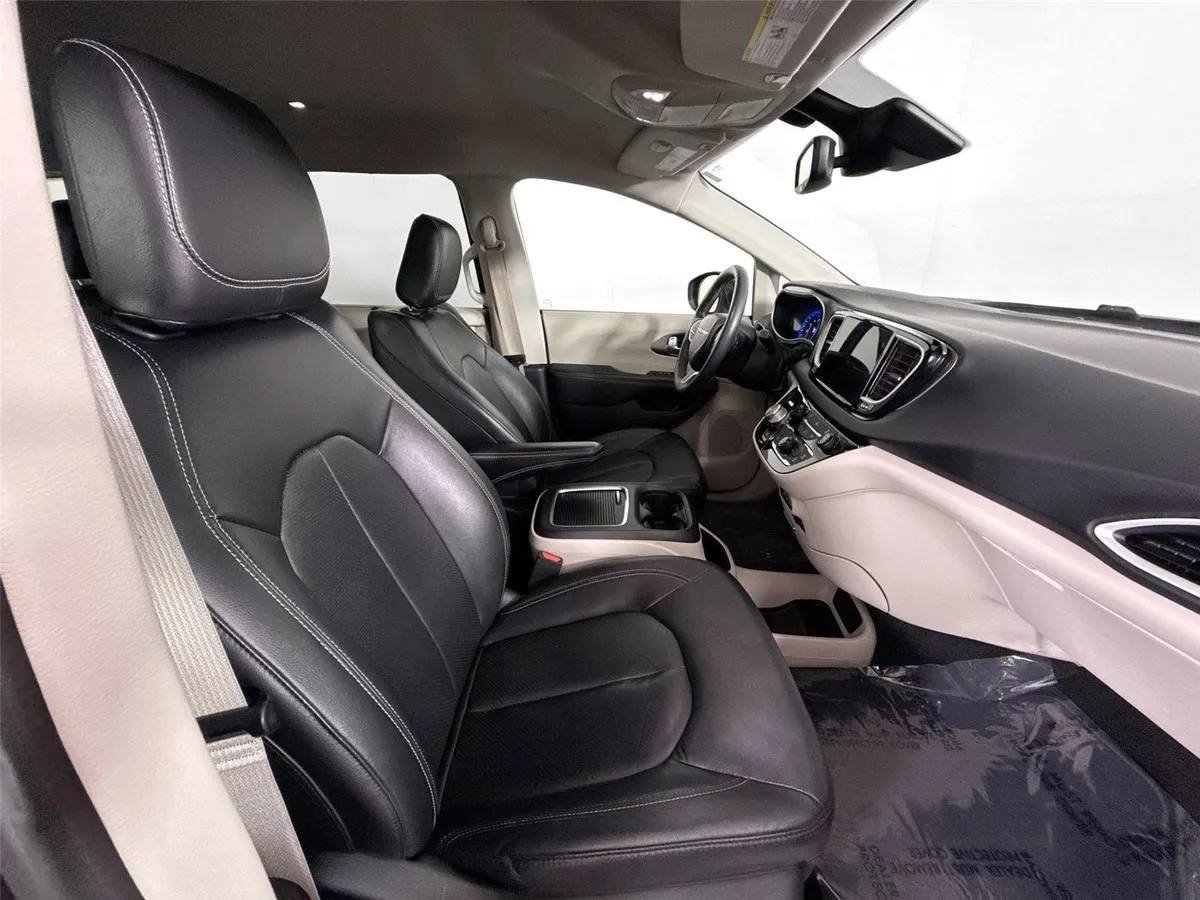 2022 Chrysler Pacifica Touring L thumbnail 35