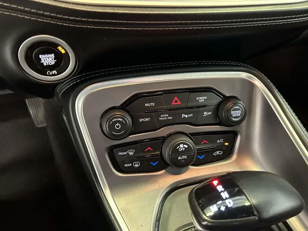 2022 Dodge Challenger GT thumbnail 24