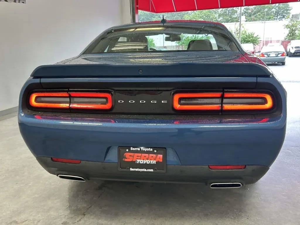2022 Dodge Challenger GT thumbnail 4