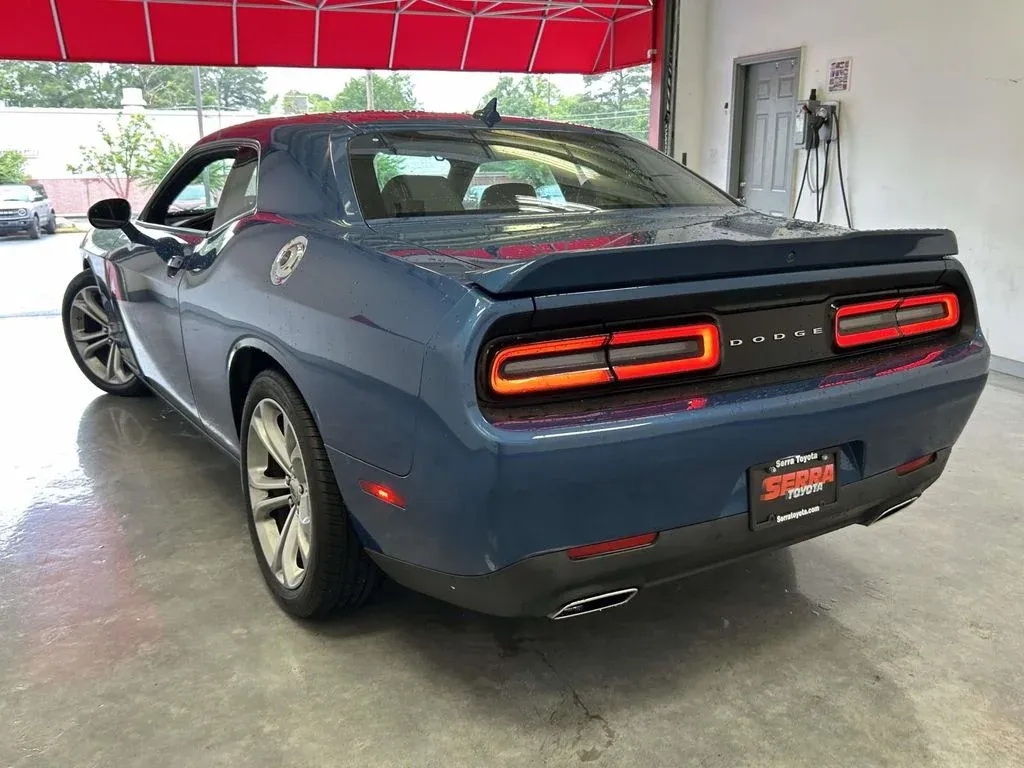 2022 Dodge Challenger GT thumbnail 5