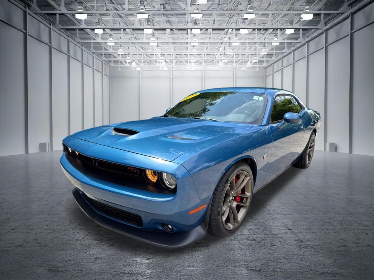2022 Dodge Challenger R/T Scat Pack thumbnail 3
