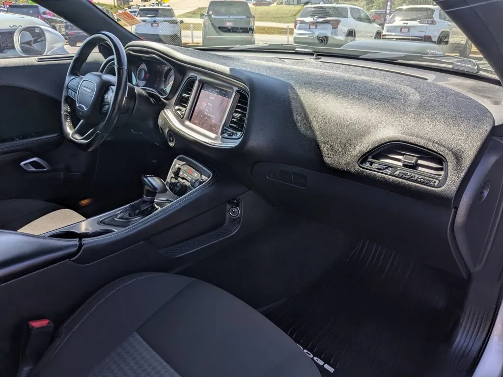 2022 Dodge Challenger R/T Scat Pack Widebody thumbnail 28